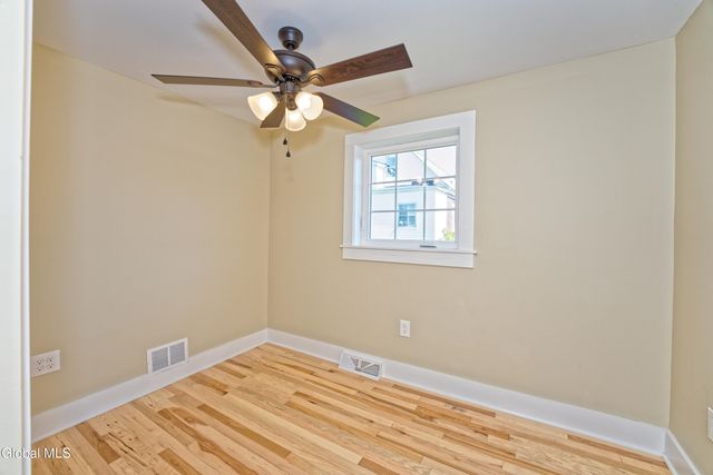 633 Lang Street, Schenectady, NY 12308