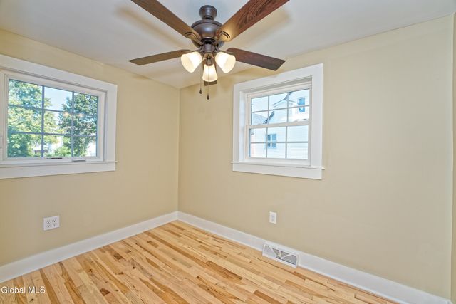 633 Lang Street, Schenectady, NY 12308