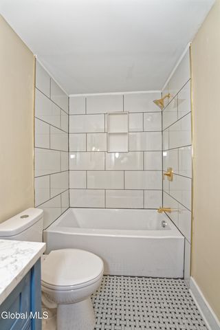 633 Lang Street, Schenectady, NY 12308