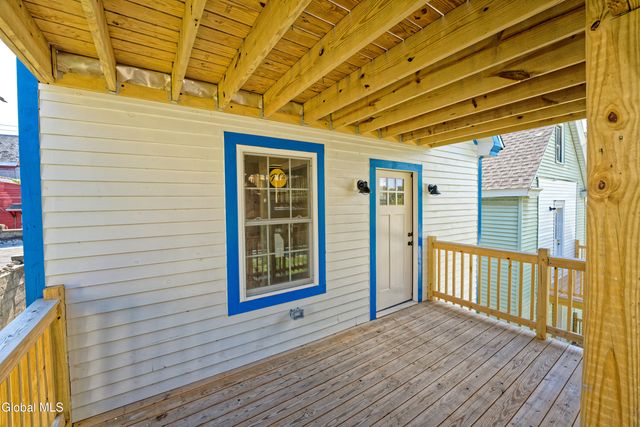 633 Lang Street, Schenectady, NY 12308