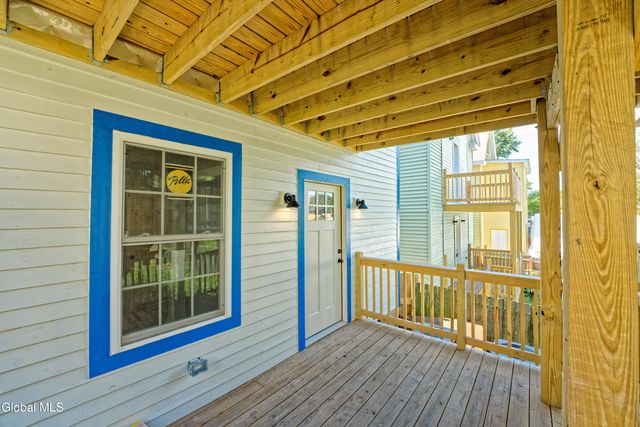 633 Lang Street, Schenectady, NY 12308