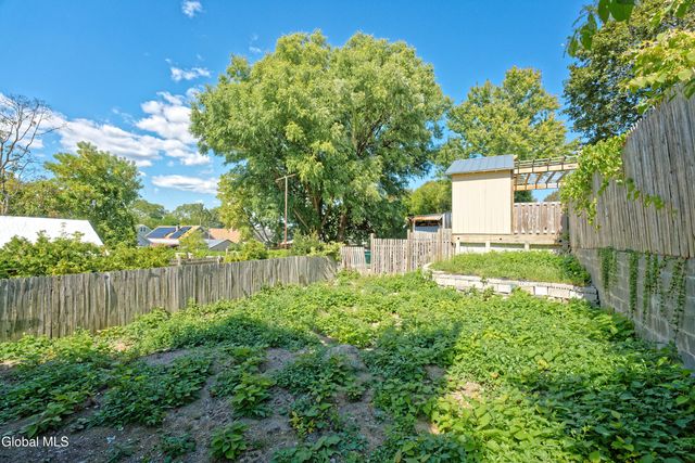 633 Lang Street, Schenectady, NY 12308