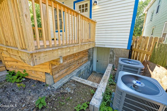 633 Lang Street, Schenectady, NY 12308