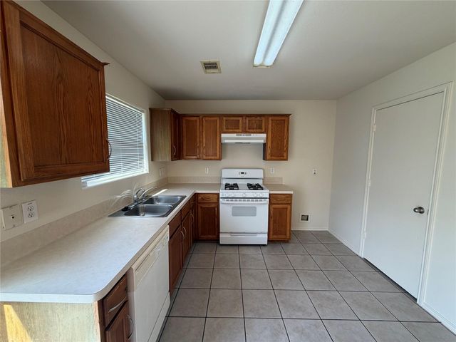 12608 Rio Lindo Street, Rosharon, TX 77583