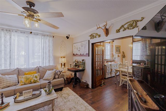 403 W Franklin Street, Alvord, TX 76225