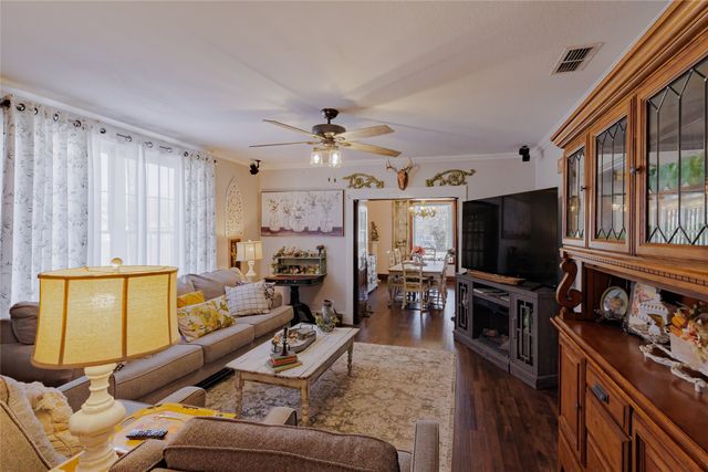 403 W Franklin Street, Alvord, TX 76225