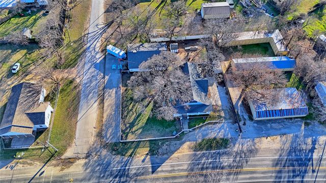 403 W Franklin Street, Alvord, TX 76225