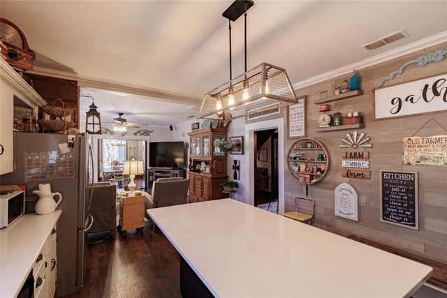 403 W Franklin Street, Alvord, TX 76225