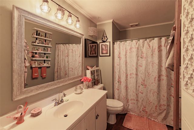 403 W Franklin Street, Alvord, TX 76225