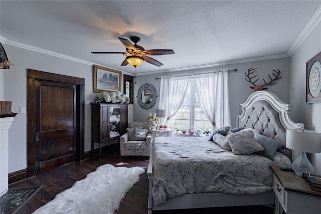 403 W Franklin Street, Alvord, TX 76225