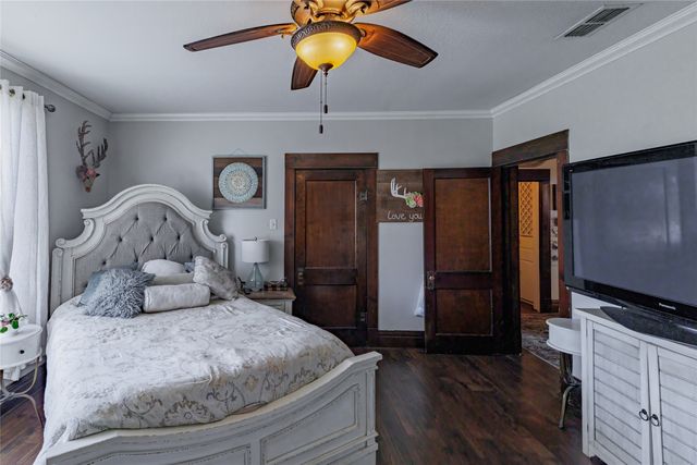 403 W Franklin Street, Alvord, TX 76225