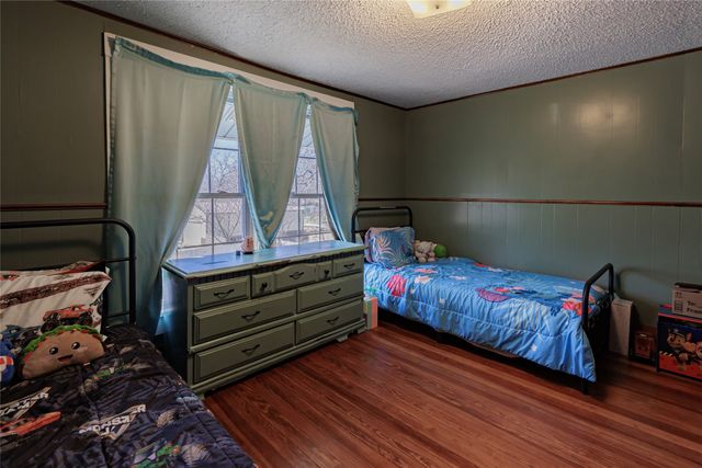 403 W Franklin Street, Alvord, TX 76225