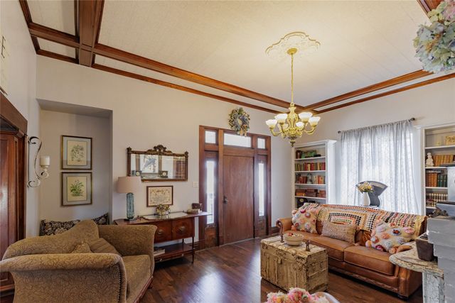 403 W Franklin Street, Alvord, TX 76225