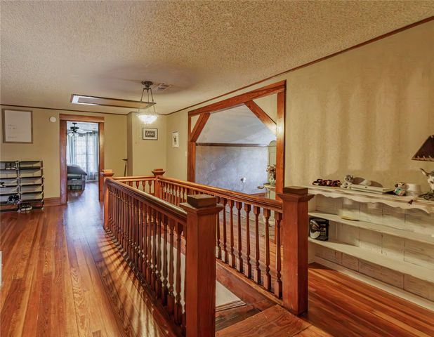 403 W Franklin Street, Alvord, TX 76225