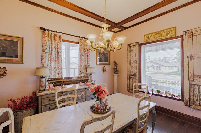 403 W Franklin Street, Alvord, TX 76225