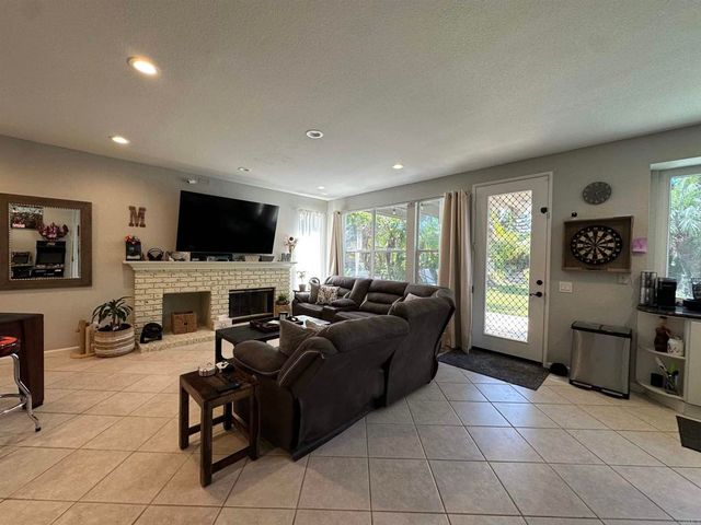5138 Palmera Drive, Oceanside, CA 92056
