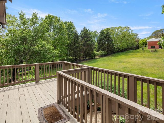 100 Klein Street, Asheville, NC 28805