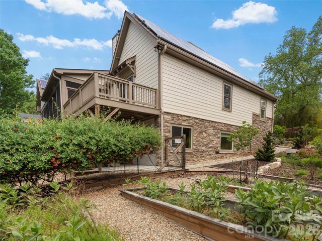 100 Klein Street, Asheville, NC 28805