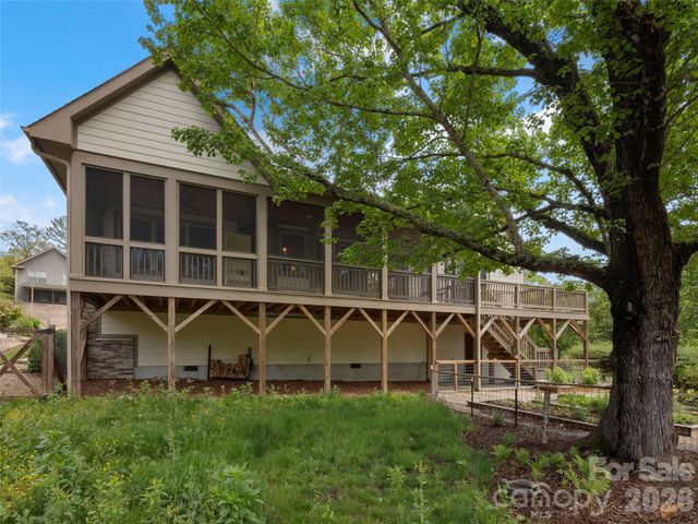 100 Klein Street, Asheville, NC 28805