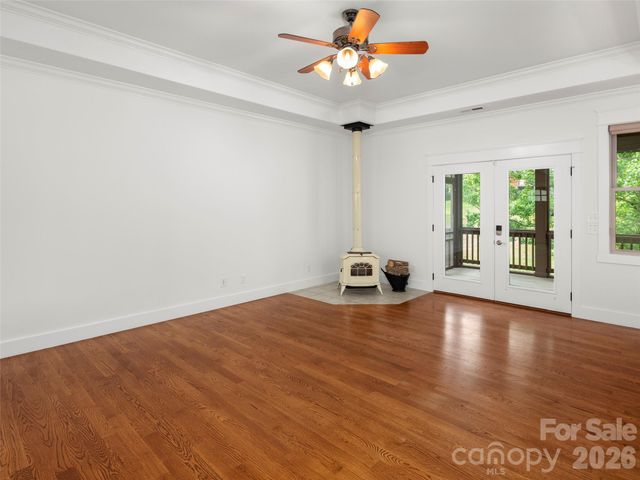 100 Klein Street, Asheville, NC 28805