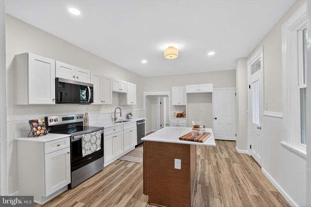 623 E CHESTNUT ST, Lancaster, PA 17602