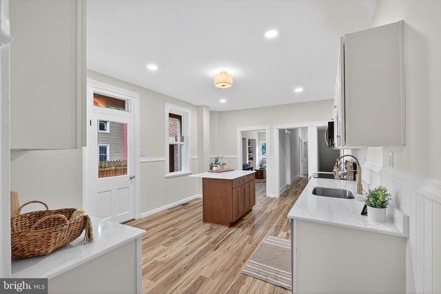 623 E CHESTNUT ST, Lancaster, PA 17602