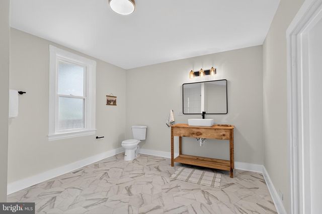 623 E CHESTNUT ST, Lancaster, PA 17602