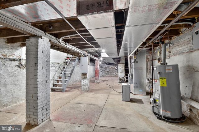 623 E CHESTNUT ST, Lancaster, PA 17602