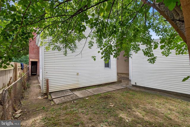 623 E CHESTNUT ST, Lancaster, PA 17602