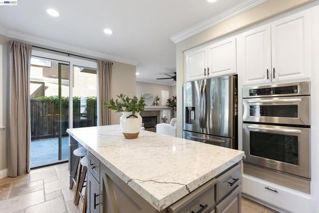 377 Squirrel Ridge Way, Danville, CA 94506