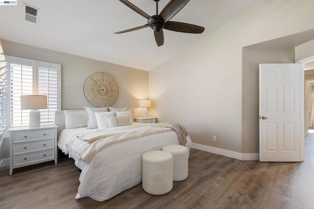 377 Squirrel Ridge Way, Danville, CA 94506