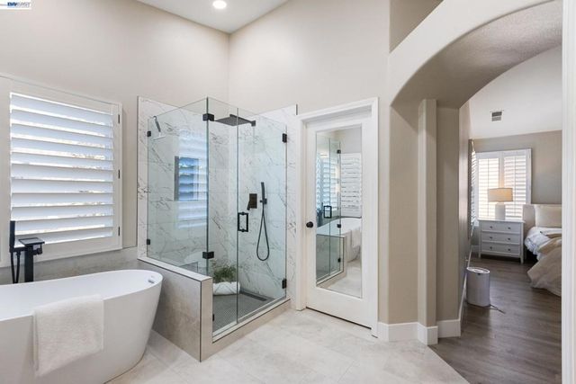 377 Squirrel Ridge Way, Danville, CA 94506