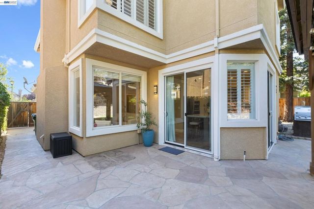 377 Squirrel Ridge Way, Danville, CA 94506