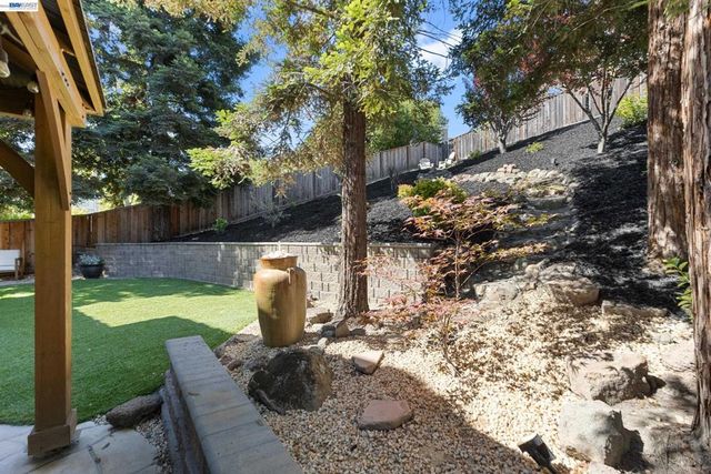 377 Squirrel Ridge Way, Danville, CA 94506