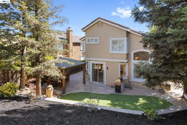 377 Squirrel Ridge Way, Danville, CA 94506