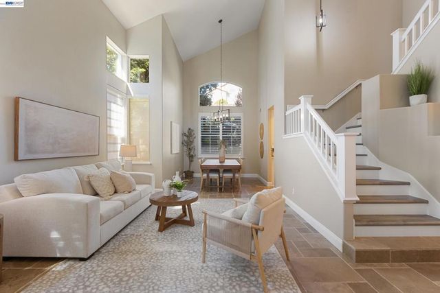 377 Squirrel Ridge Way, Danville, CA 94506
