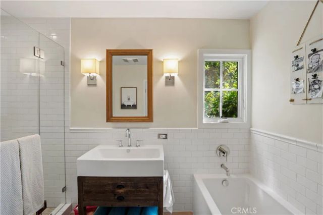 12706 Hortense Street, Studio City, CA 91604