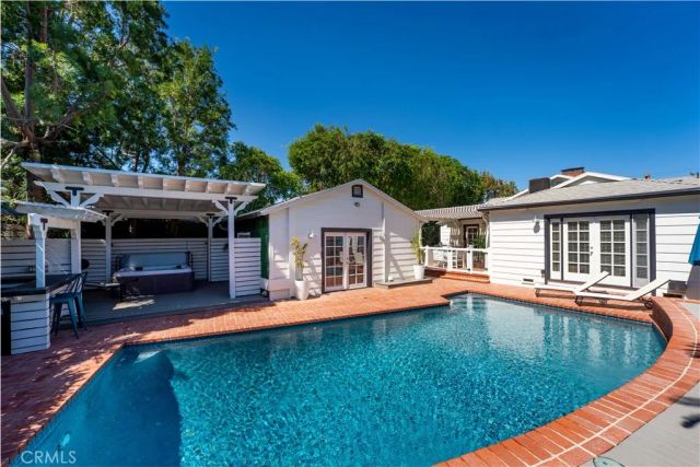 12706 Hortense Street, Studio City, CA 91604
