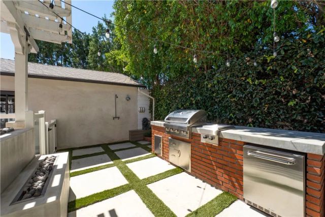 12706 Hortense Street, Studio City, CA 91604