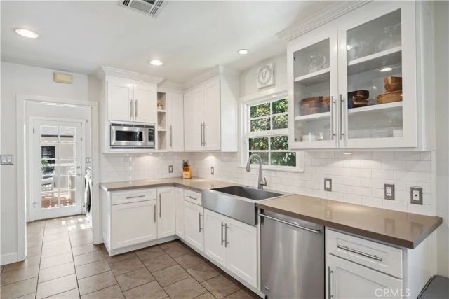 12706 Hortense Street, Studio City, CA 91604