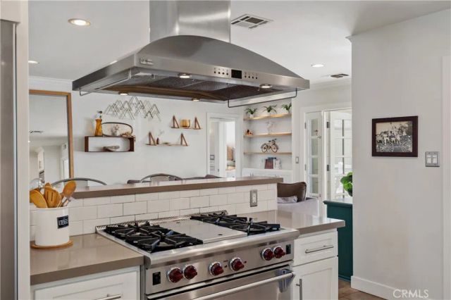 12706 Hortense Street, Studio City, CA 91604