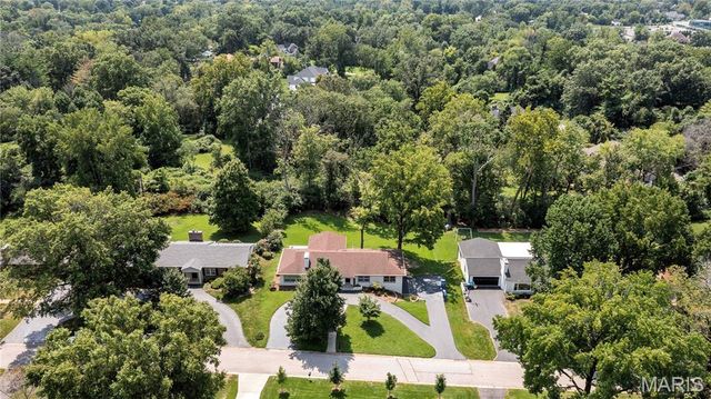 18 Spoede Hills Drive, St Louis, MO 63141