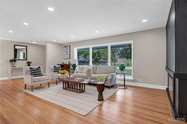 18 Spoede Hills Drive, St Louis, MO 63141
