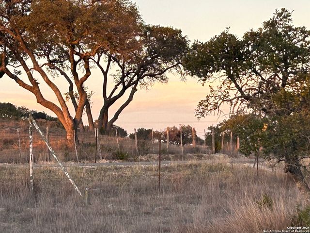 116 Poehnert Road, Boerne, TX 78006