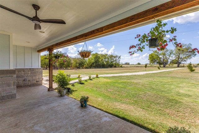 357 Private Road 7782, Wills Point, TX 75169