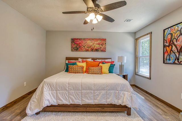 200 Bluebell Road, Billings, MO 65610