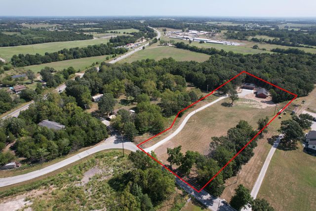 200 Bluebell Road, Billings, MO 65610