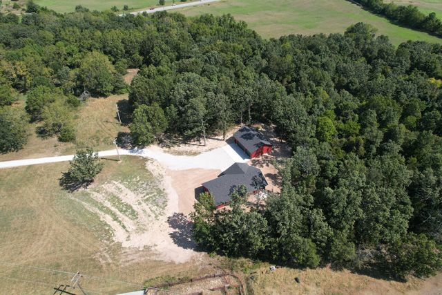 200 Bluebell Road, Billings, MO 65610
