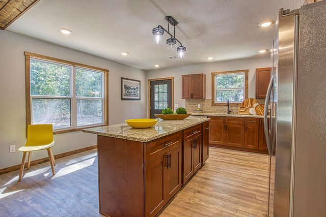 200 Bluebell Road, Billings, MO 65610