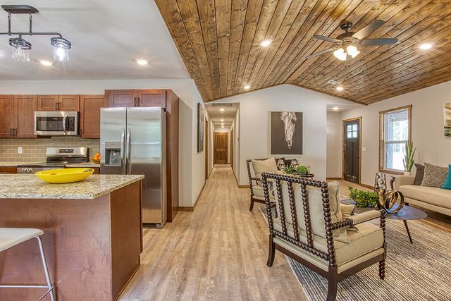 200 Bluebell Road, Billings, MO 65610
